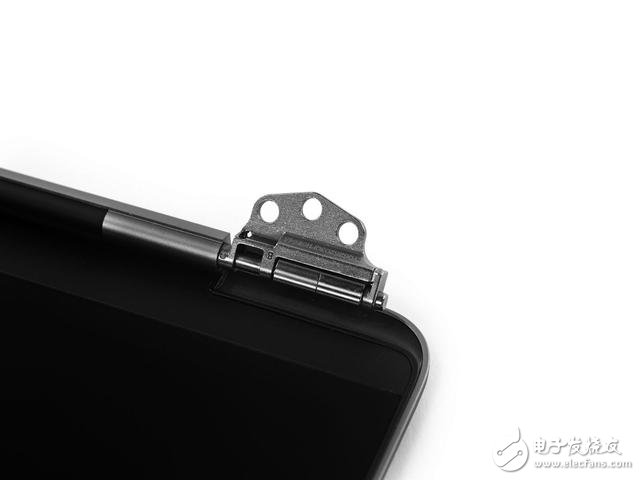 蘋果新Macbook Pro13寸拆解：集成度創(chuàng)新高度 搭配史上最好音質(zhì)