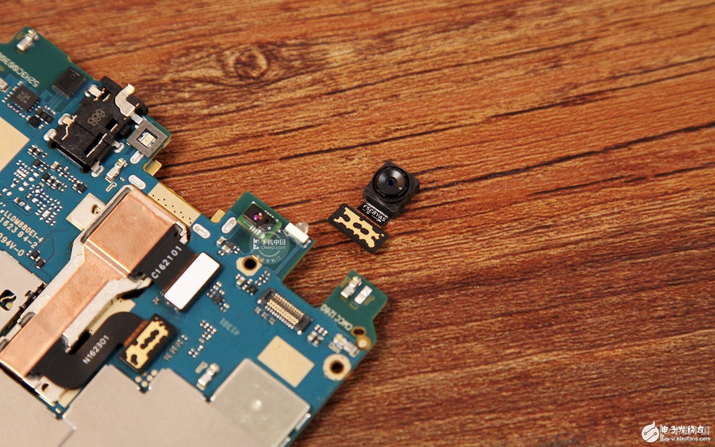 紅米Pro拆解：內(nèi)部做工是否夠“旗艦”？