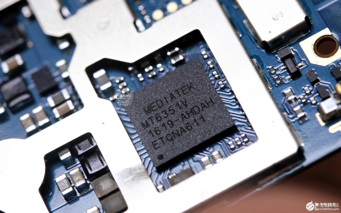 紅米Pro拆解：內(nèi)部做工是否夠“旗艦”？