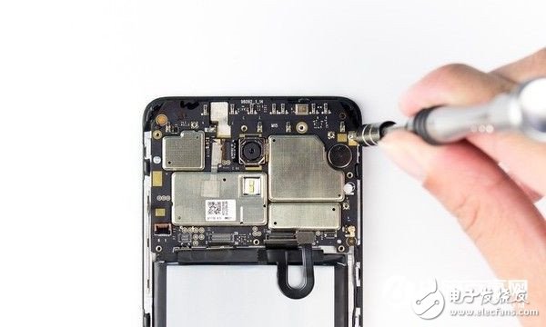 魅藍(lán)Note5拆解：深入分析魅族如何兼顧外觀與做工？ 