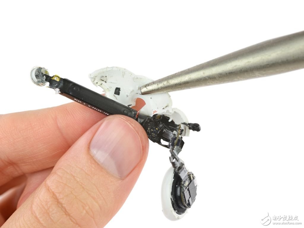 AirPods拆解評(píng)測(cè)：蘋(píng)果敢賣那么貴是有原因的