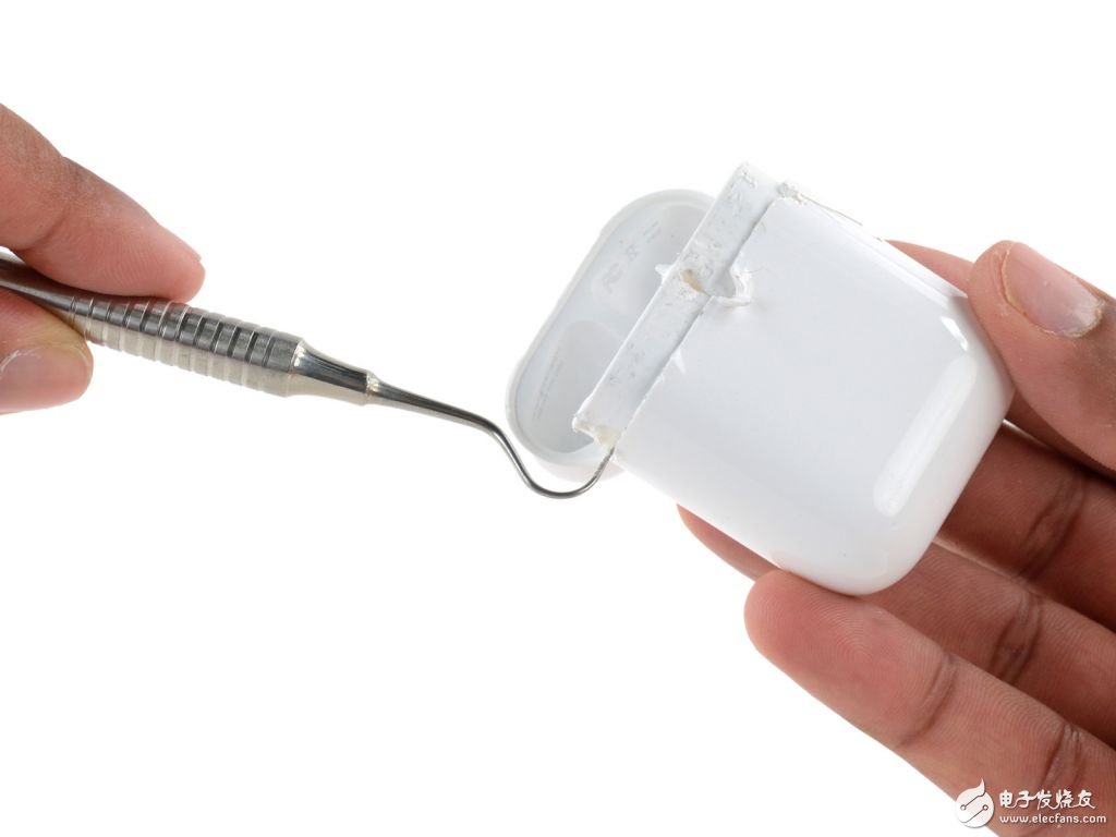 AirPods拆解評(píng)測(cè)：蘋(píng)果敢賣那么貴是有原因的