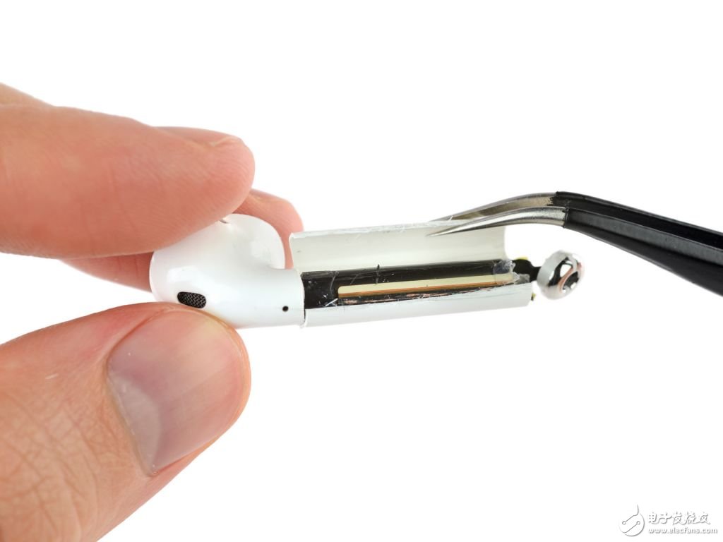 AirPods拆解評(píng)測(cè)：蘋(píng)果敢賣那么貴是有原因的