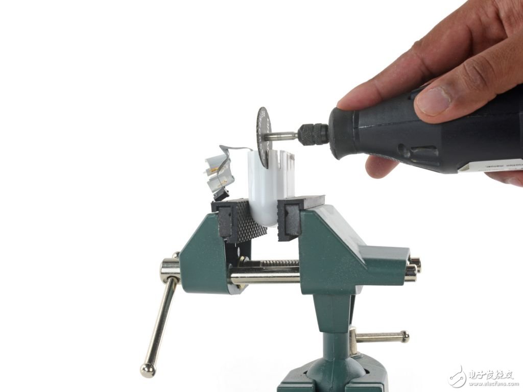 AirPods拆解評(píng)測(cè)：蘋(píng)果敢賣那么貴是有原因的