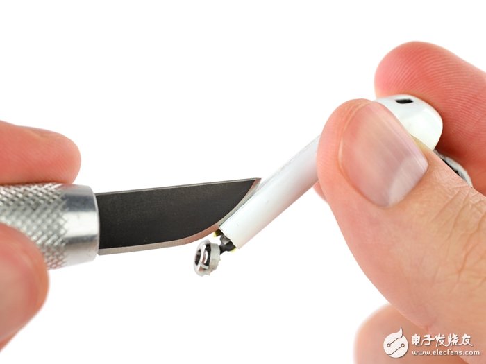 AirPods拆解評(píng)測(cè)：無修復(fù)可能性，所以千萬別弄壞你的AirPods