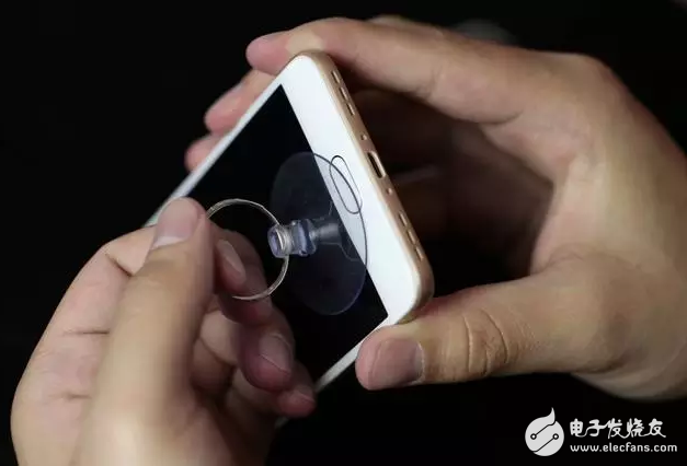 魅藍(lán)5s拆解：支持18W快充的小機(jī)身，竟然塞了這么大的東西！