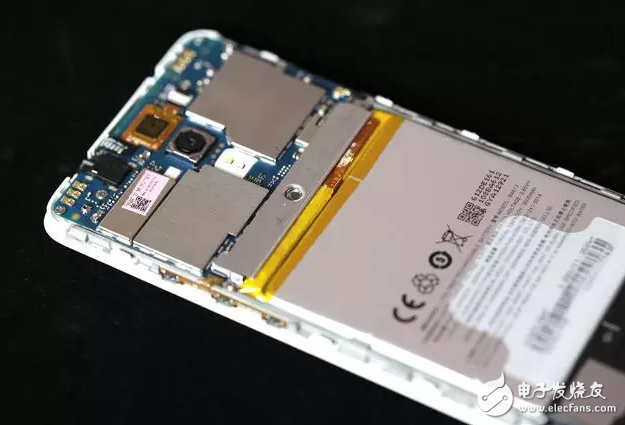 魅藍(lán)5s拆解：支持18W快充的小機(jī)身，竟然塞了這么大的東西！