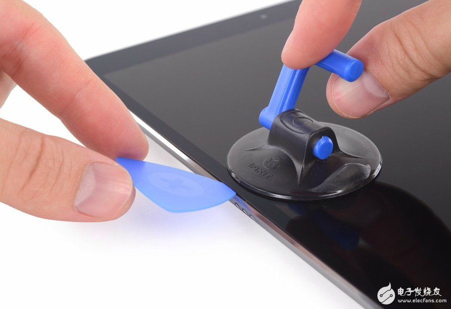 10.5英寸iPad Pro首拆解：為了高刷新頻率上了四根排線(xiàn)！