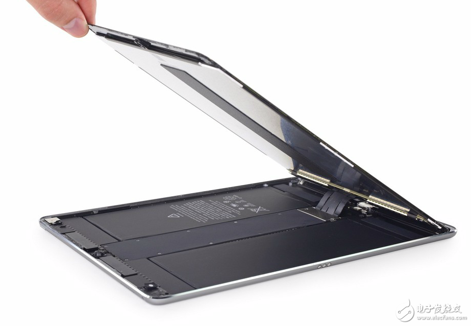 10.5英寸iPad Pro首拆解：為了高刷新頻率上了四根排線(xiàn)！
