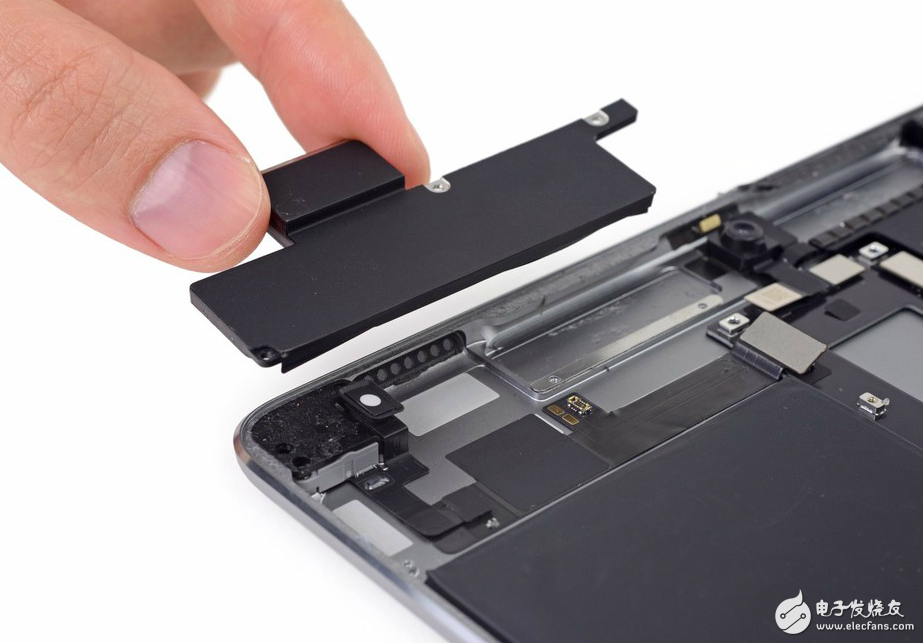 10.5英寸iPad Pro首拆解：為了高刷新頻率上了四根排線(xiàn)！