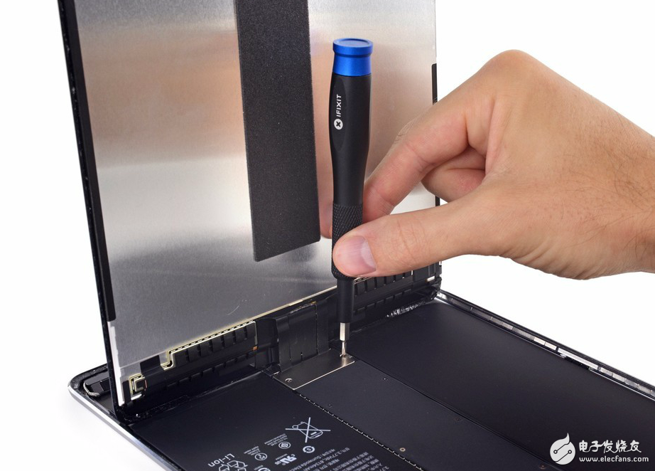 10.5英寸iPad Pro首拆解：為了高刷新頻率上了四根排線(xiàn)！