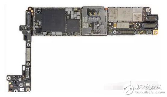 iphone8不止是感覺(jué)像iphone7，拆了機(jī)和蘋果7也是差不了多少，不怕果粉心寒嗎？
