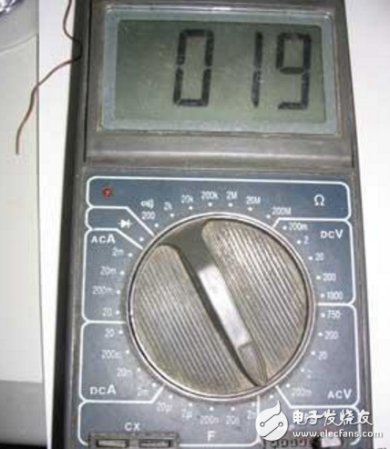 萬用表如何測量三級管好壞