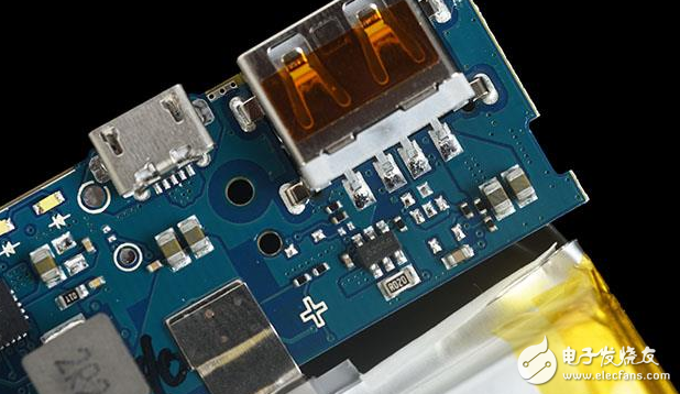 小米移動(dòng)電源實(shí)測(cè)質(zhì)量滿分_小米移動(dòng)電源能給iphone充電嗎