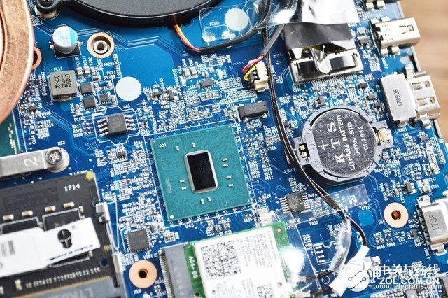 未來人類魔鬼魚DR5拆機(jī)圖賞 雙風(fēng)扇散熱管惹眼