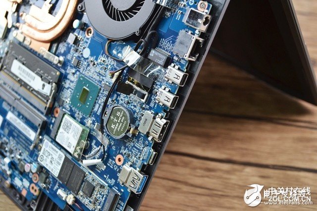 未來人類魔鬼魚DR5拆機(jī)圖賞 雙風(fēng)扇散熱管惹眼