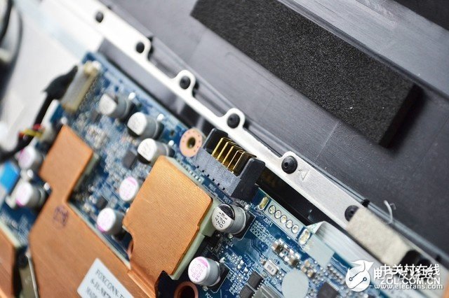 未來(lái)人類魔鬼魚(yú)DR7-PLUS拆機(jī)圖賞 多達(dá)四根銅管