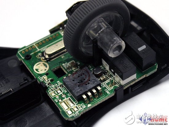 憑啥電池用3年 3款節(jié)能鼠標(biāo)拆解探秘