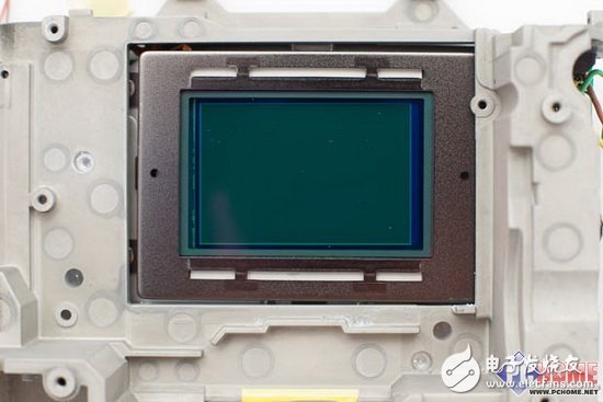 單反壞了怎么辦？拆！拆解尼康D700