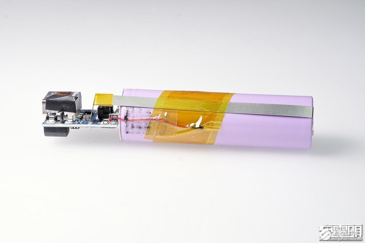 小米隨身手電筒LPB01ZM試射拆解