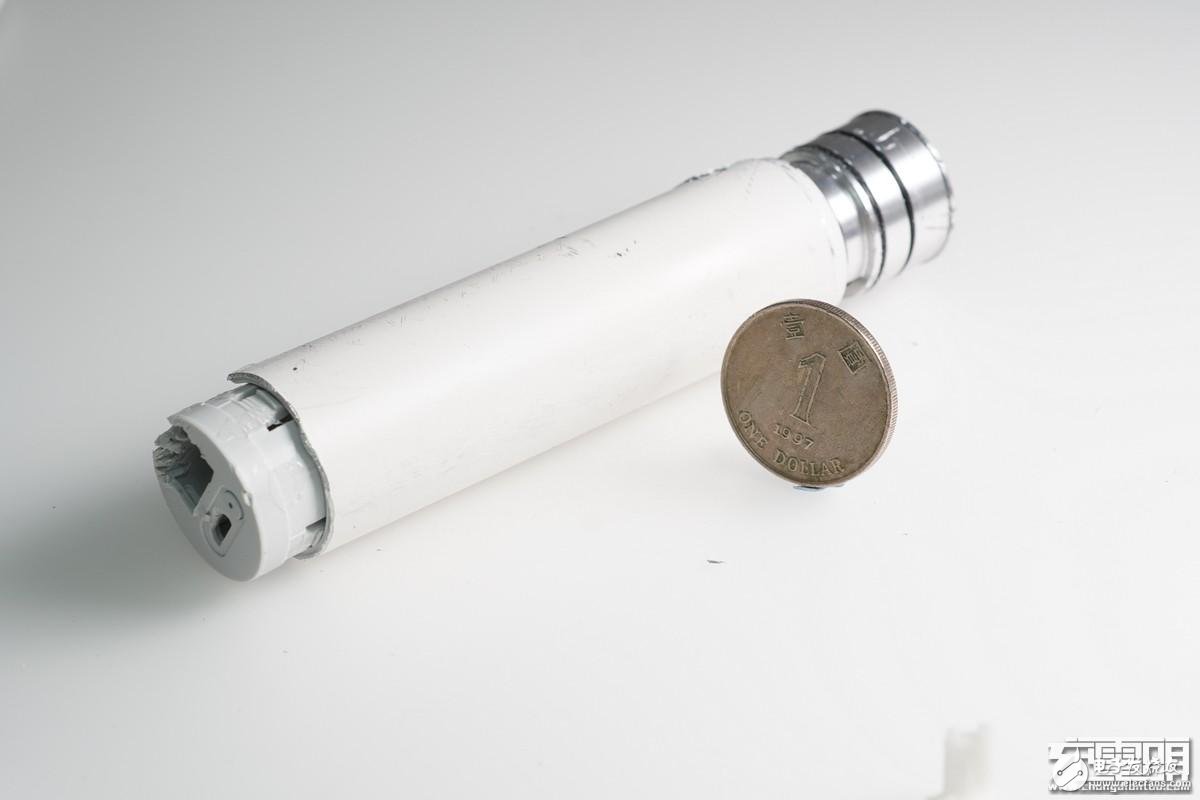 小米隨身手電筒LPB01ZM試射拆解