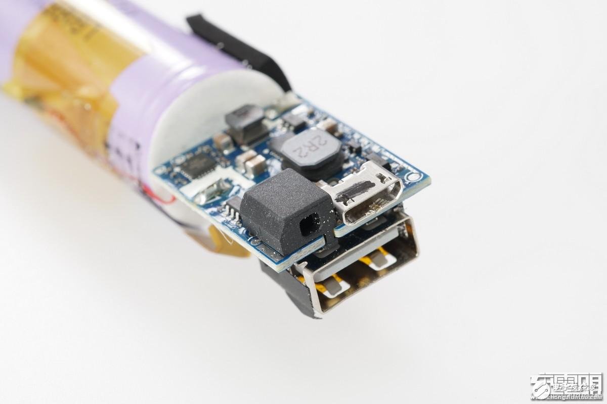 小米隨身手電筒LPB01ZM試射拆解