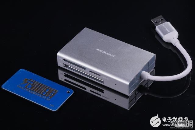 MOMAX專業(yè)版ONLINK讀卡器CU1S拆解