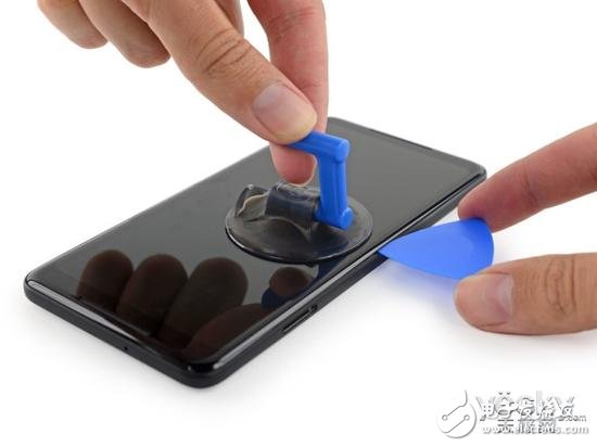 Pixel 2 XL拆解:谷歌首款移動(dòng)芯片在這里