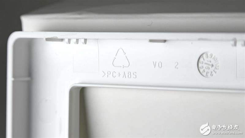 綠米Aqara智能墻壁插座拆解：這工藝 服了！