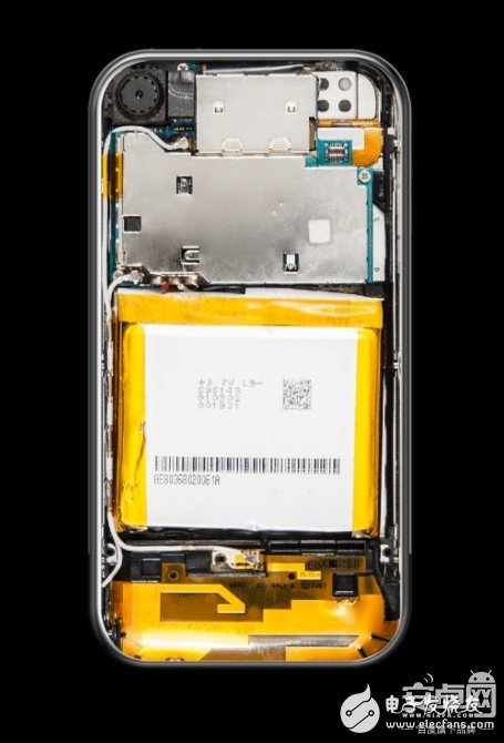 從1到8全部拆解！iPhone十年來(lái)內(nèi)部變化：發(fā)現(xiàn)驚人秘密