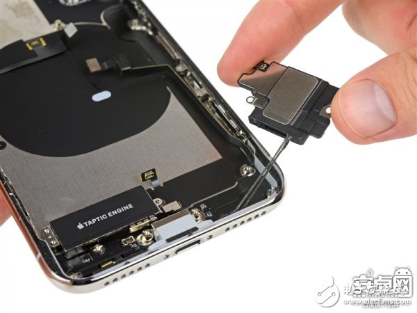 iPhone X最專業(yè)深度拆解！驚現(xiàn)神秘芯片