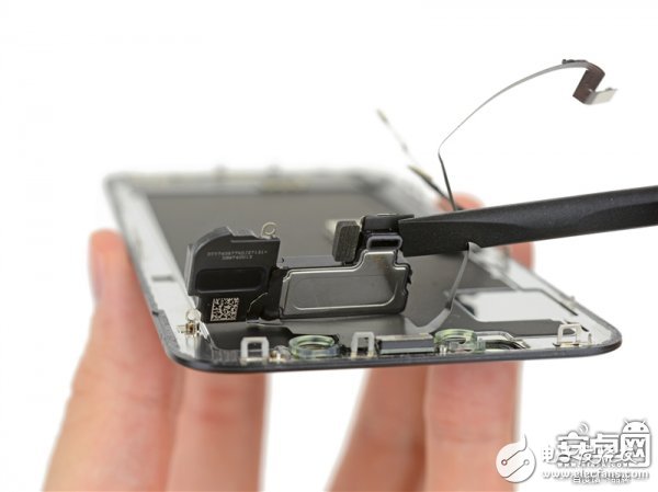 iPhone X最專業(yè)深度拆解！驚現(xiàn)神秘芯片