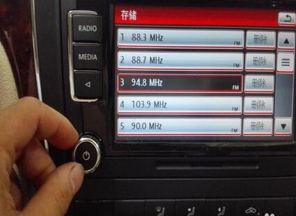 車載收音機(jī)