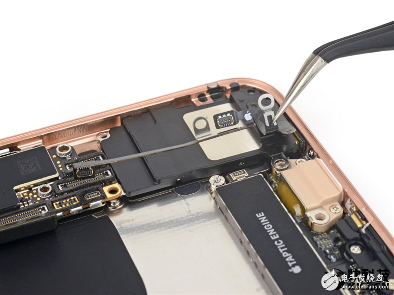 iPhone 8完全拆解：罕見2GB內(nèi)存造就奇跡！