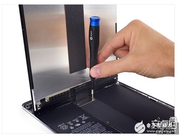 10.5英寸iPad Pro拆解：內(nèi)部是這個樣子