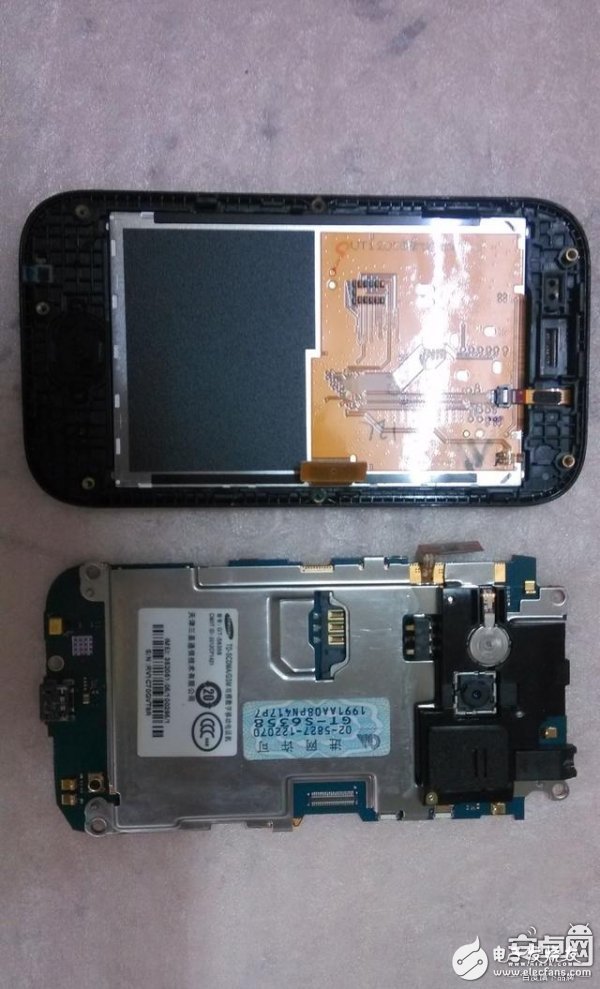 三星S6358手機(jī)拆機(jī)圖解