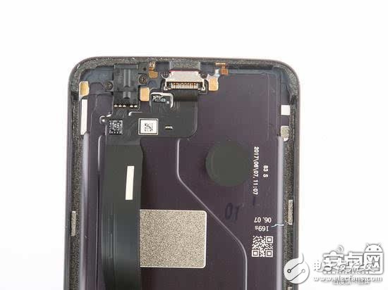 做工對得起2999元售價嗎？一加5完全拆解