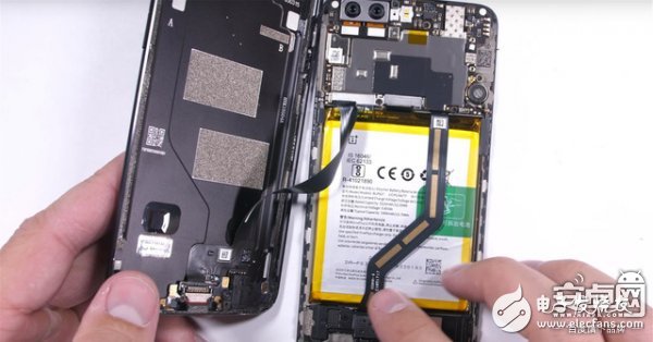 性價比到底有多高，一加手機5拆機圖給你答案