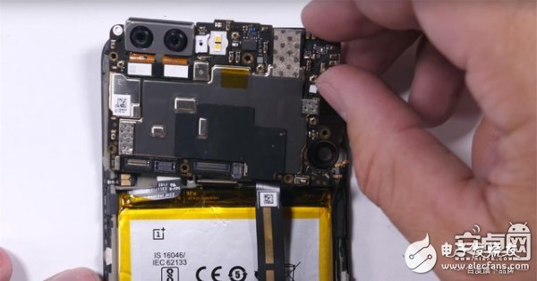 性價比到底有多高，一加手機5拆機圖給你答案