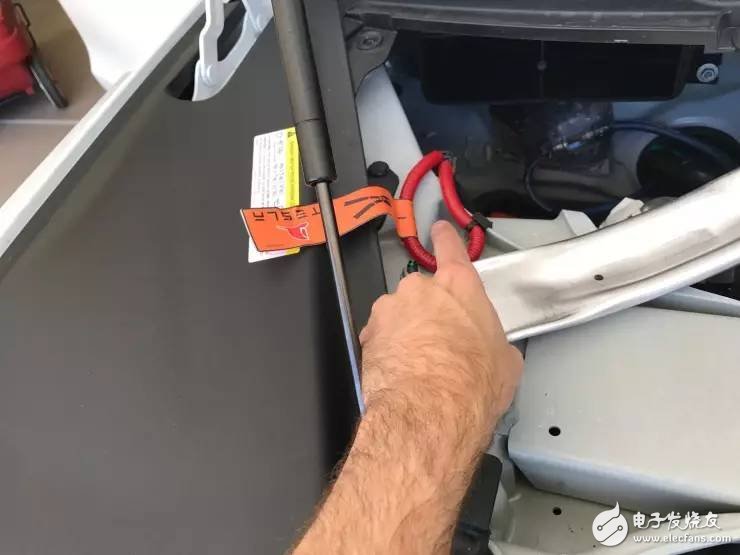 特斯拉Autopilot2.0計算單元全拆解，英偉達PX 2到底長什么樣？