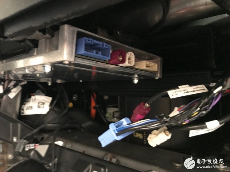 特斯拉Autopilot2.0計算單元全拆解，英偉達PX 2到底長什么樣？