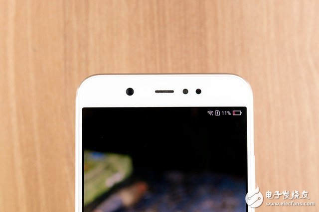 能否成為拍照攪局者？海信H10拆解圖賞