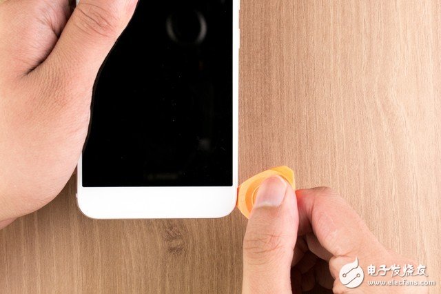 能否成為拍照攪局者？海信H10拆解圖賞