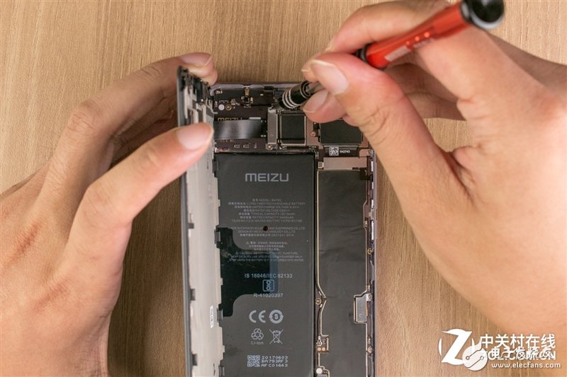 250萬刀定制副屏花得值！魅族PRO 7 Plus拆解
