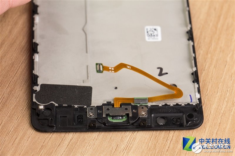 250萬刀定制副屏花得值！魅族PRO 7 Plus拆解