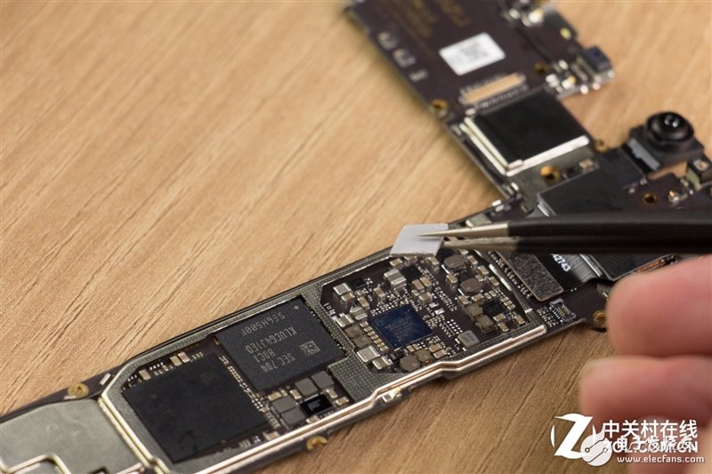 250萬刀定制副屏花得值！魅族PRO 7 Plus拆解