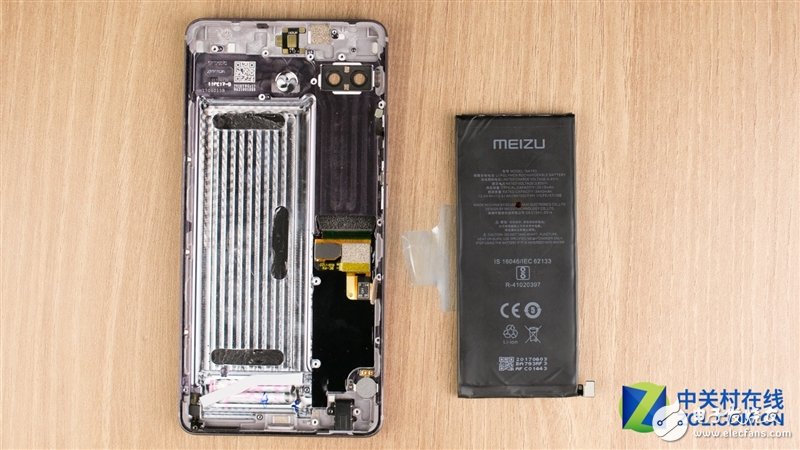 250萬刀定制副屏花得值！魅族PRO 7 Plus拆解