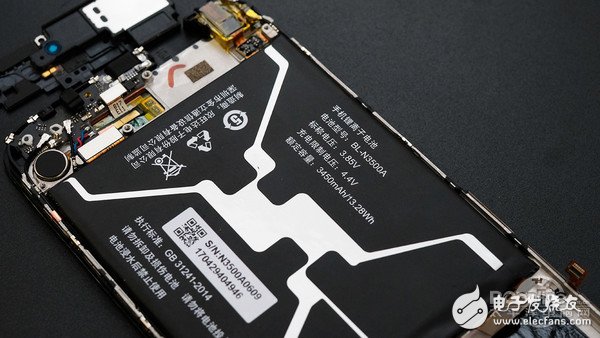 如何同時塞進4個攝像頭+3450mAh電池？金立S10拆解