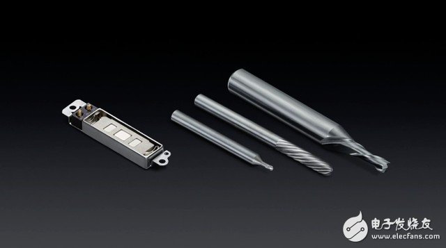 發(fā)燒學(xué)堂:同樣是拆手機(jī) 蘋(píng)果是怎么做的?