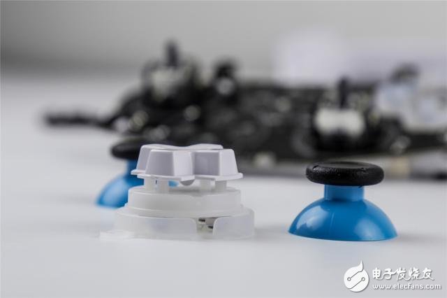 北通阿修羅2游戲手柄拆機(jī)評(píng)測(cè)